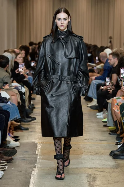 Look 37